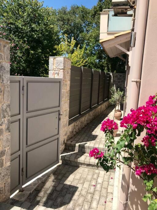 Villa Oleander Agios Nikolaos Loutra Edipsou Zewnętrze zdjęcie