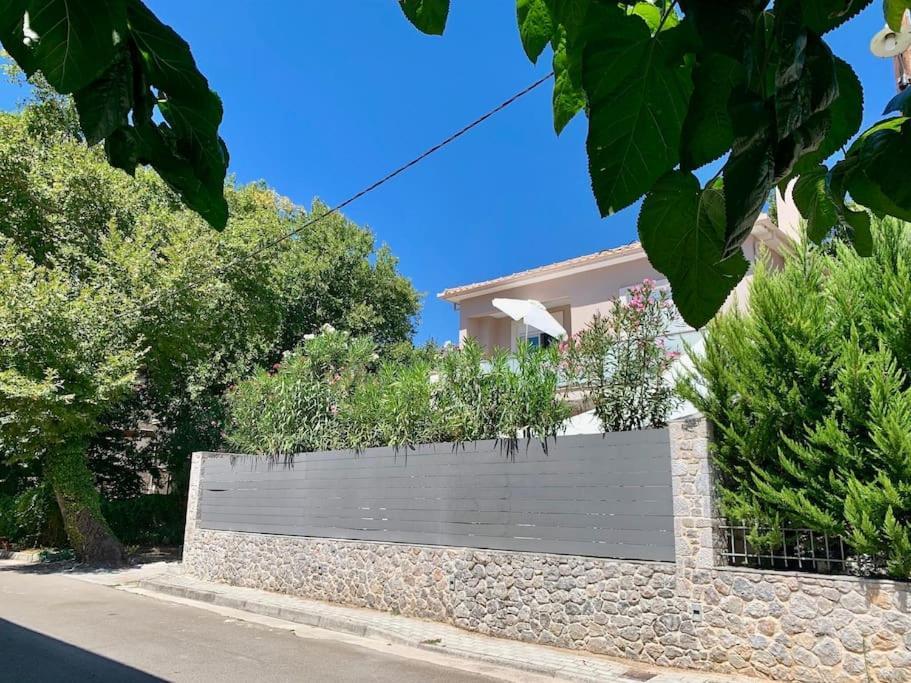Villa Oleander Agios Nikolaos Loutra Edipsou Zewnętrze zdjęcie